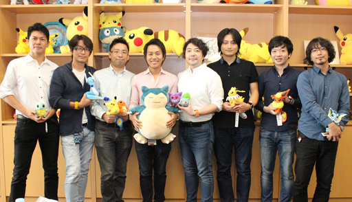 出席圆桌会议的双方核心团队合影（左起：Niantic 须贺健人、村井说人、河合敬一、野村达雄；Pokémon 江上周作、吉川佳一、远藤宪司、小川慧）