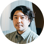 江上周作（Shusaku Egami）：2015年11月起负责《Pokémon GO》，2017年3月任总监兼 Pokémon GO 推进室室长