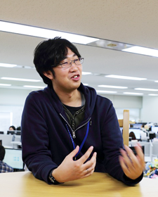 直面 Steam 核心玩家社群反馈，持续快速迭代手感与关卡物理逻辑