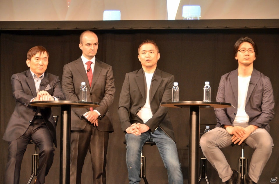 新作发表会主创合影谢幕