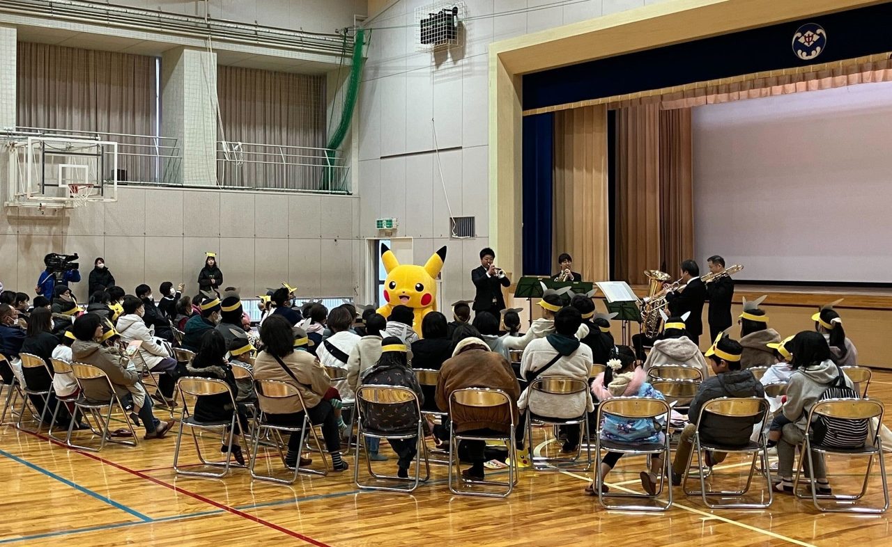被災地の子どもたちに届ける「ピカチュウかぶと」
