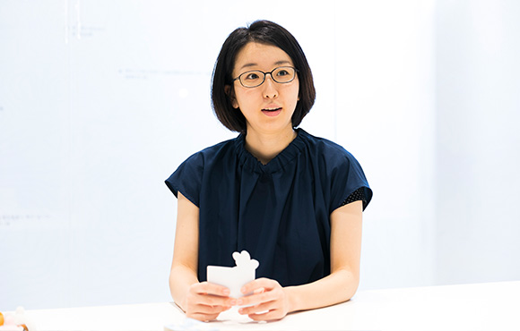 面向全年龄与全球玩家，深度考量无障碍认知与操作舒适度的界面推敲