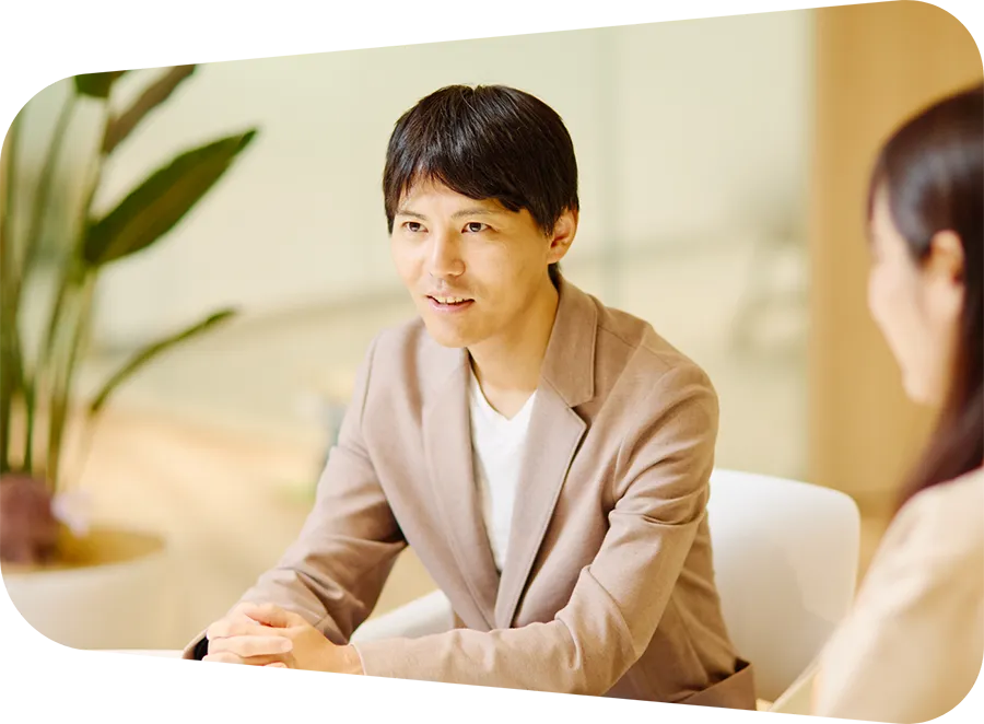 上郷頼臣与山岡梢畅谈